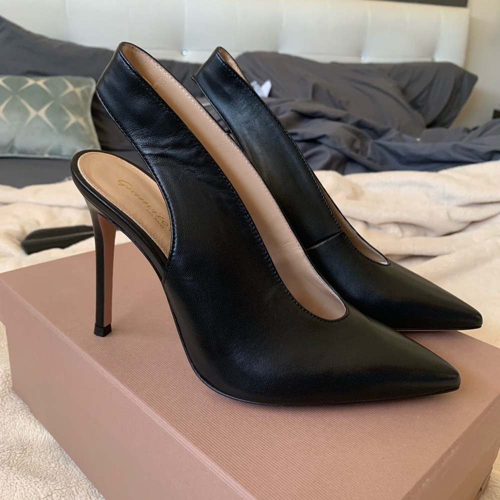 Gianvito Rossi Delta Slingbacks